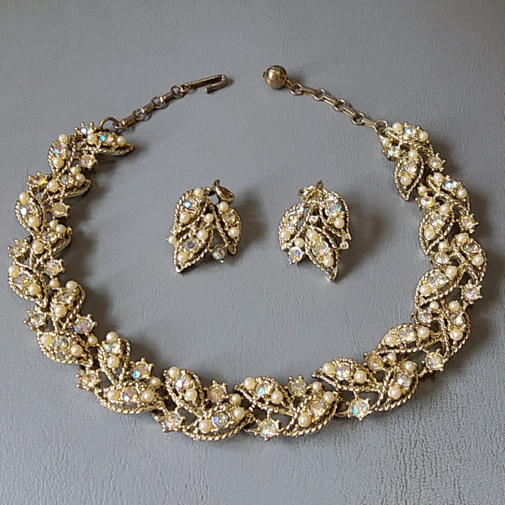 12K gold filled very beautiful vintage necklace earrings!